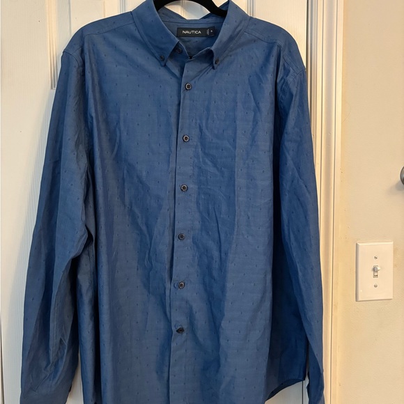 Nautica Men's NWT Casual Indigo Button-Down Shirt - Picture 1 of 5